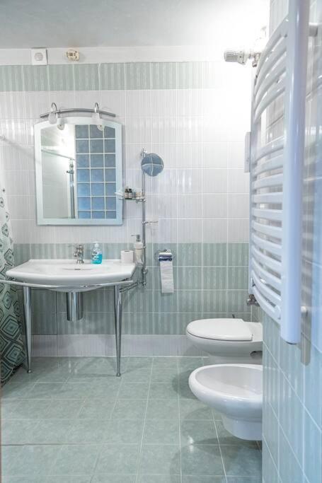 Very Spacious & Modern 3Bed Near Airport & Centre ソフィア エクステリア 写真