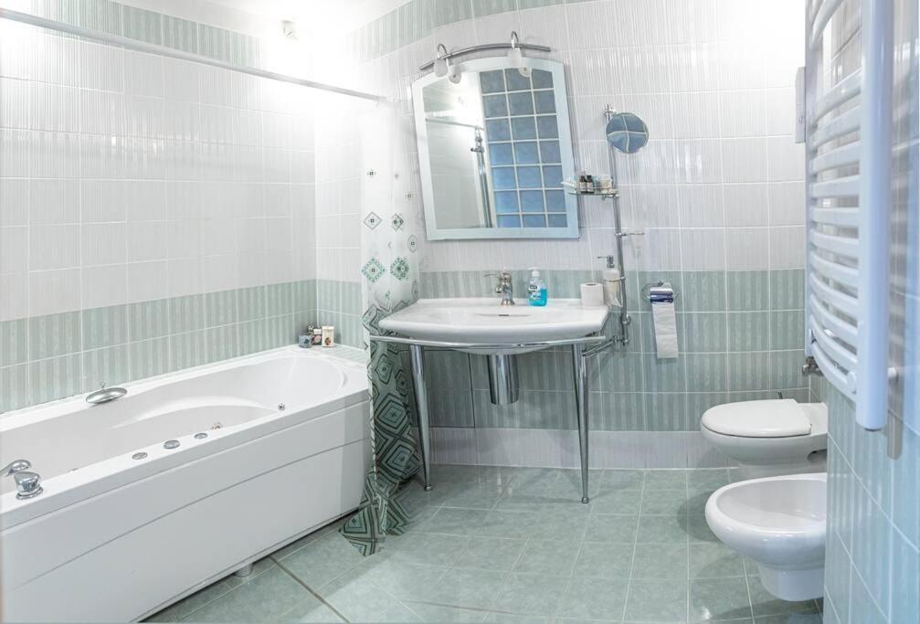 Very Spacious & Modern 3Bed Near Airport & Centre ソフィア エクステリア 写真
